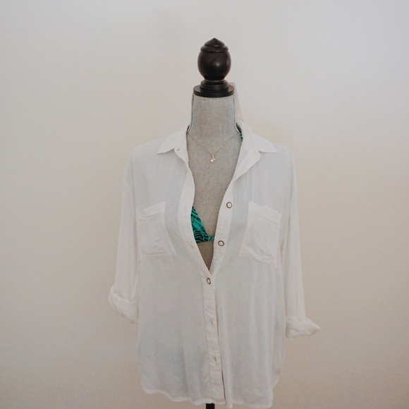 White Button Up Polo with Laced Detailing - Picture 3 of 8